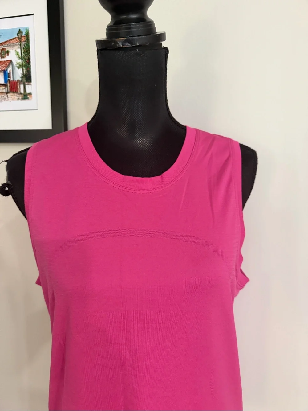 lululemon athletica women’s Sleeveless Crewneck Tank - Hot Pink size8
